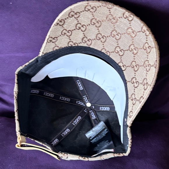 UNISEX Fashionable Hat. In excellent condition 👍🏼 deal price. Pick your Number - Picture 7 of 12